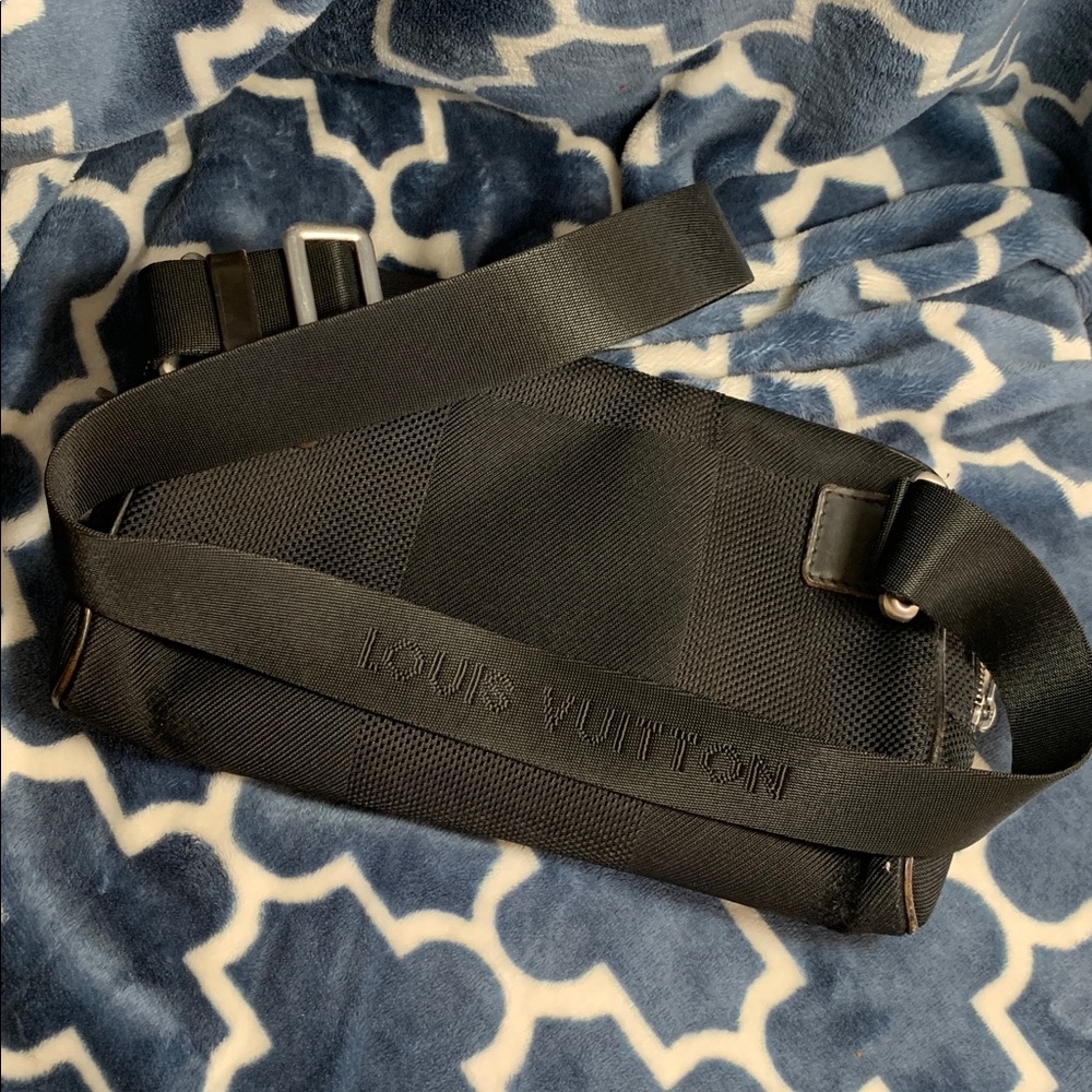 Louis Vuitton Black Damier Bum Waist Adjustable Strap Bag Purse Satchel - Picture 10 of 11